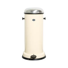 VIPP 16 5 Gallonen Abfallbehälter mit Pedal, weiße Emaille-Finish