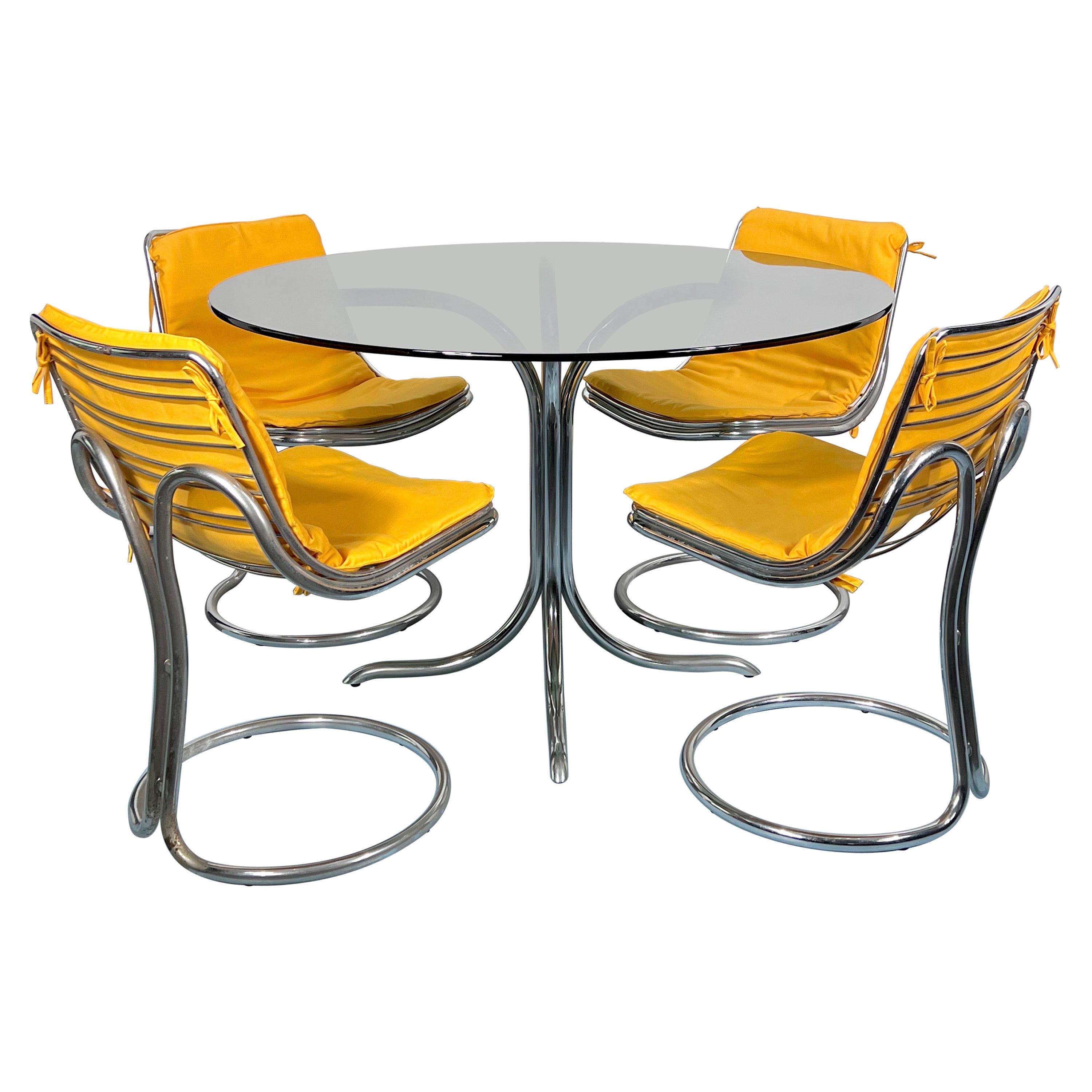Table de salle à manger et quatre chaises de l'ère spatiale à la manière de Gastone Rinaldi en vente