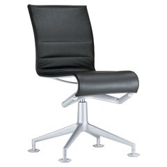 Alias 436 Chaise de réunion 44 avec assise noire et cadre en aluminium laqué gris