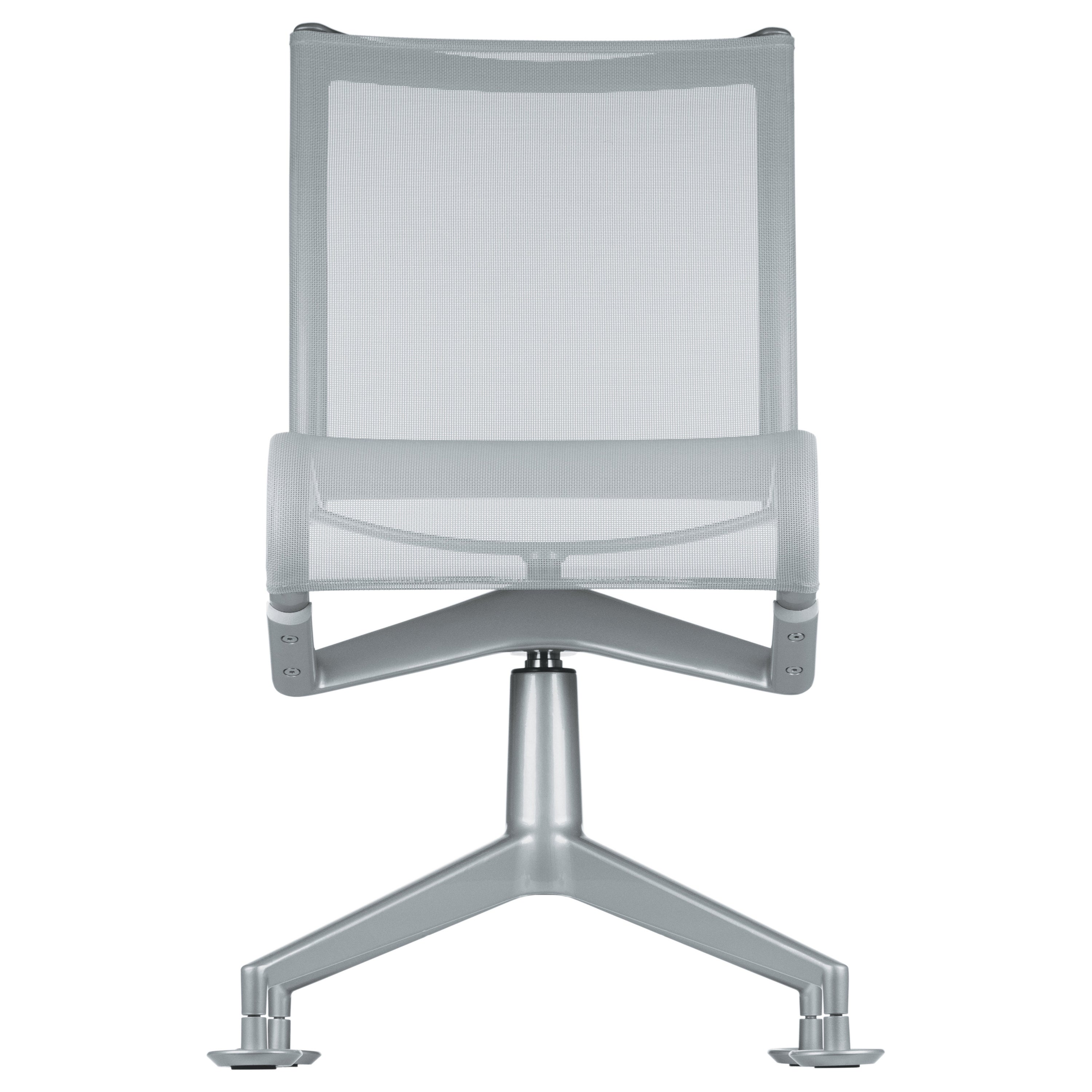 Alias 436 Chaise de réunion 44 en maille gris clair avec cadre en aluminium laqué