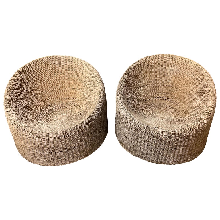 Vintage Pair of Eero Aarnio Wicker Round Lounge Chairs For Sale at 1stDibs