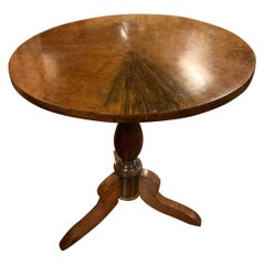 Antique Small table in walnut for living room, with "sail" opening, 19th century Italy