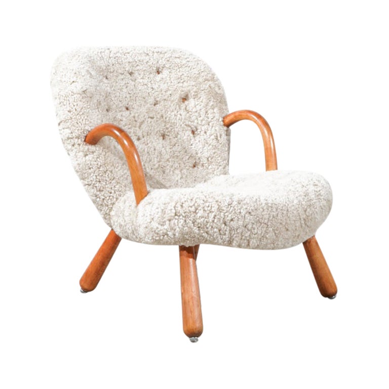 “Clam Chair“ by Arnold Madsen 1944 Madsen & Schubell Sheepskin