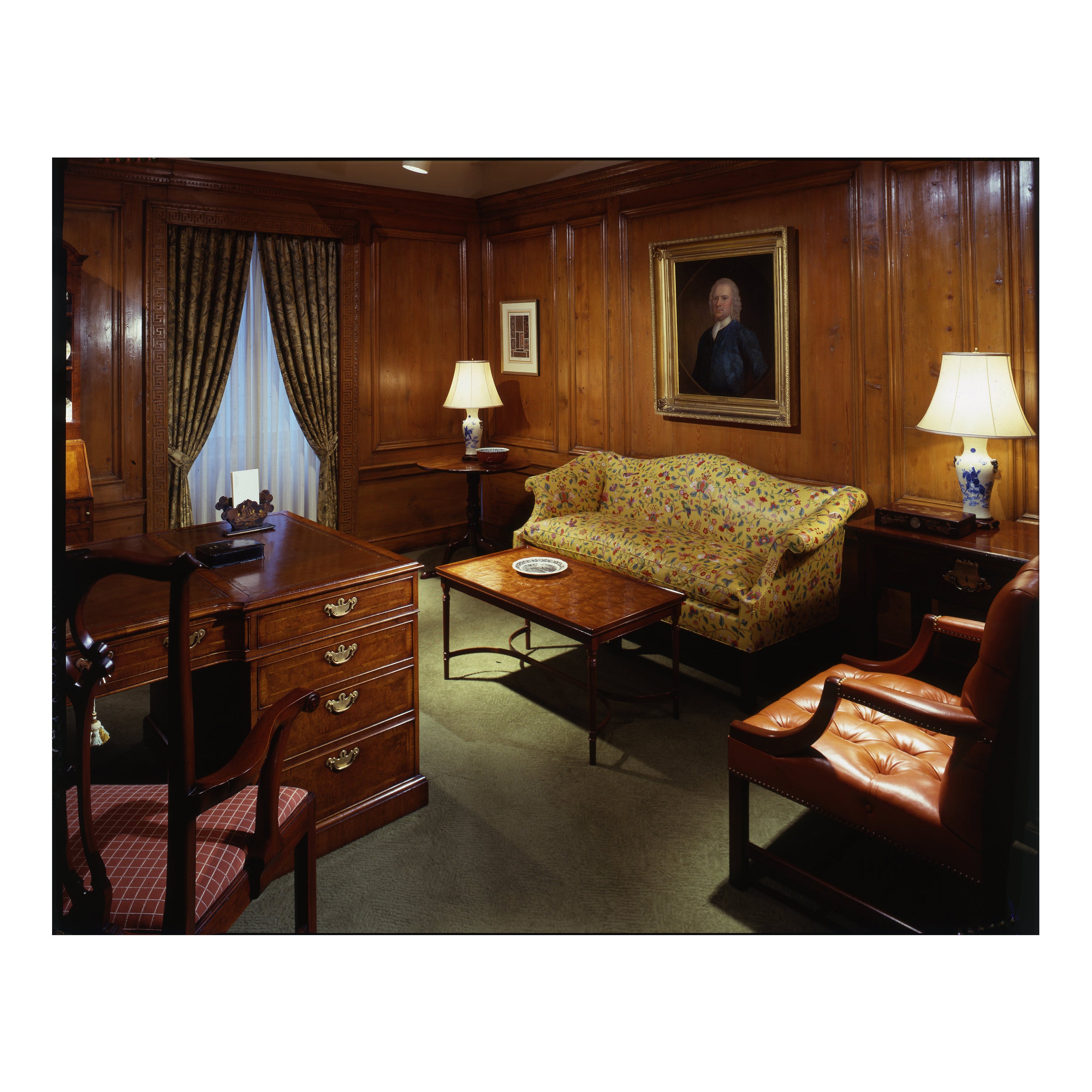 Distinguish 18th Century English Knotty Pine Panel Room For Sale