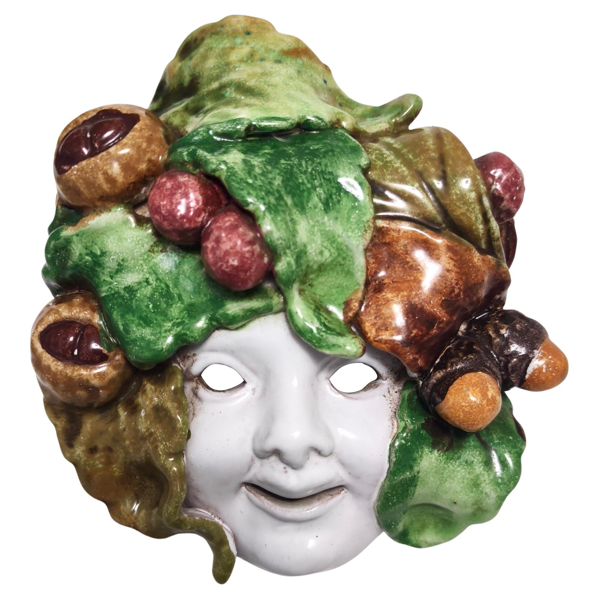 Commedia-Maske aus Steingut, Eugenio Pattarino zugeschrieben, Florenz im Angebot