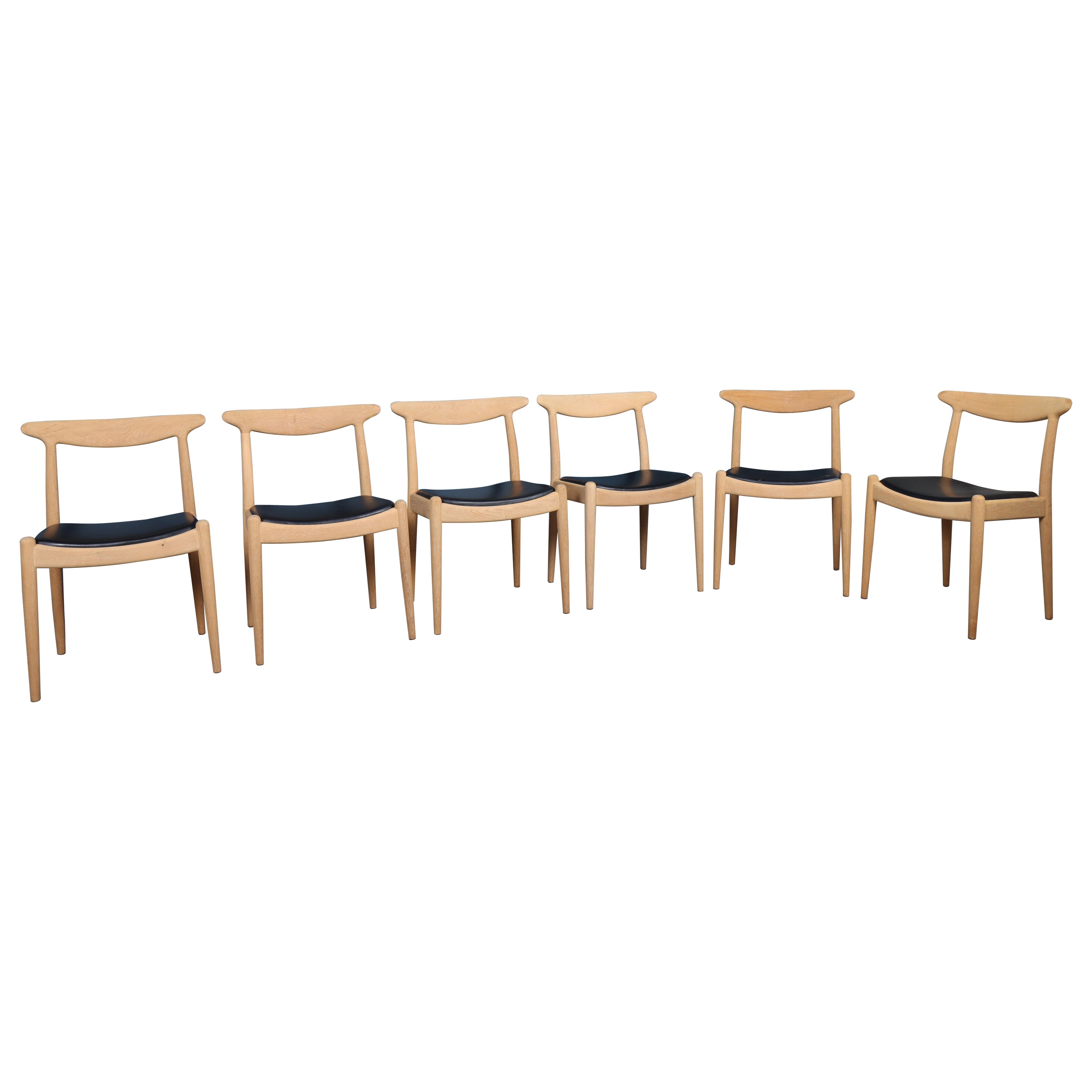 Set of Six Midcentury Side Chairs in Oak and Patinated Leather by Hans Wegner For Sale