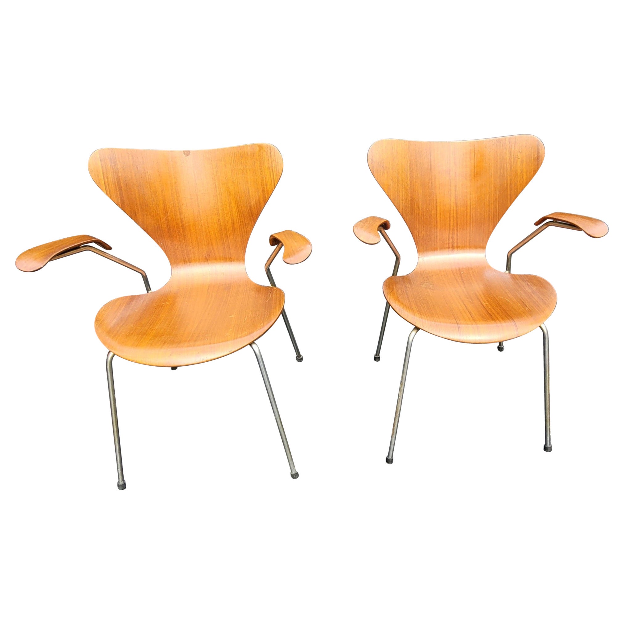 Paire de fauteuils danois en teck du milieu du siècle dernier, Arne Jacobsen pour Fritz Hansen