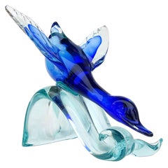 Sculpture d'oiseau de canard volant en verre d'art italien Sommerso de Murano bleu cobalt de Seguso