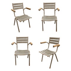 Set de cuatro sillones de jardín de hierro y madera de los años 70