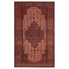 Fine Antique Persian Senneh Rug. 4 ft 3 in x 6 ft 11 in