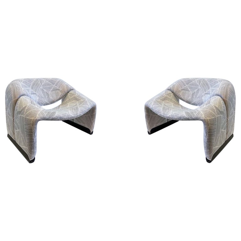 Pair of Groovy Lounge Chairs by Pierre Paulin For Sale