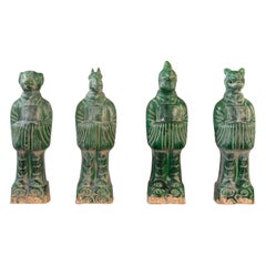 Set von vier chinesischen mythologischen Göttern aus grün glasierter Terrakotta