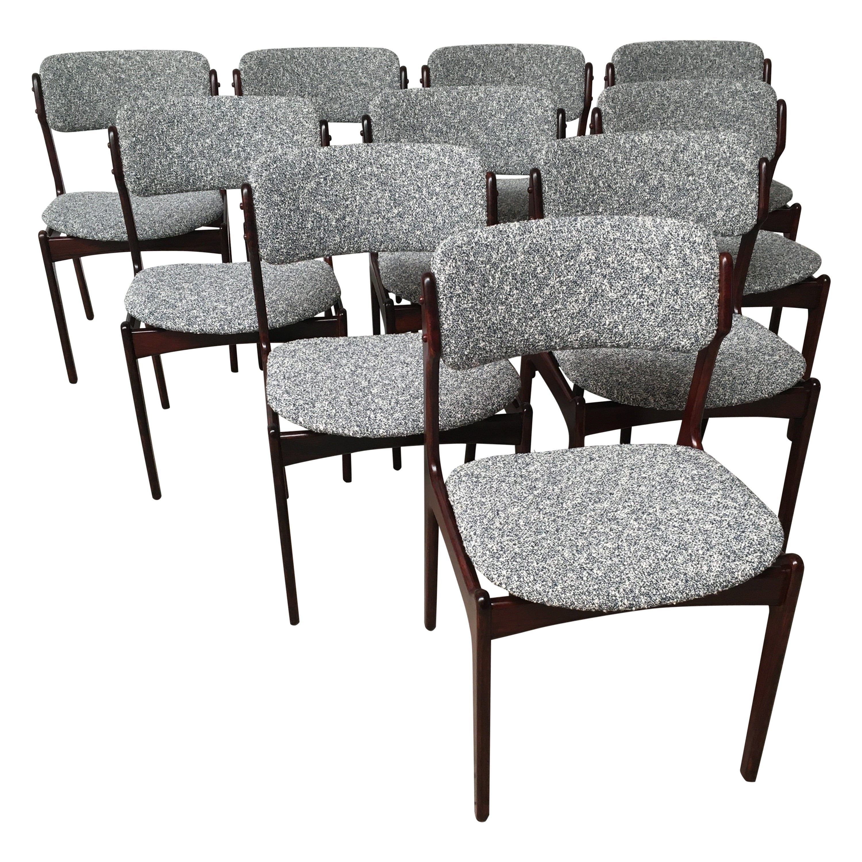 Erik Buch - Ensemble de dix chaises de salle  manger en bois de rose entirement restaures, tapisses sur mesure