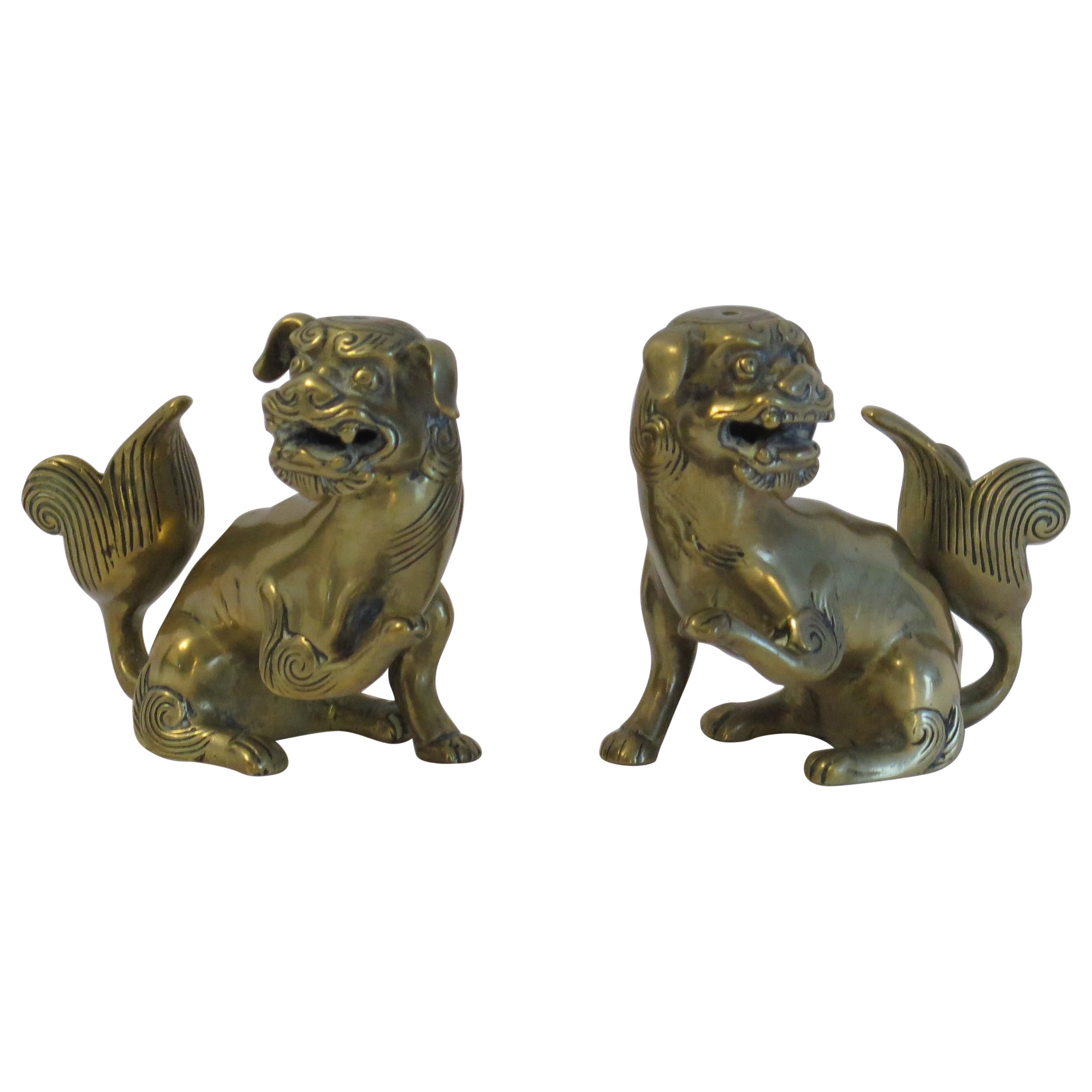 Antique Pair of Chinese Bronze Foo Dogs good detail, Qing early 19th Century For Sale