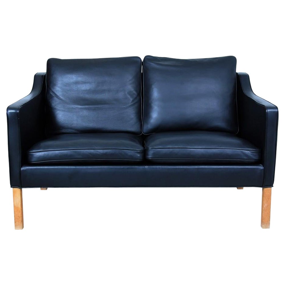Børge Mogensen 2322 2-seater sofa with black bison and oak For Sale