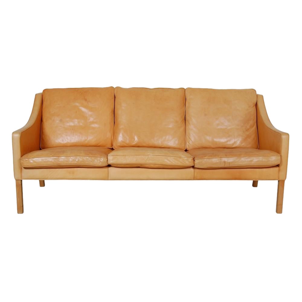 Børge Mogensen 3, Pers Sofa 2209, in Nature Leather with Patina For Sale