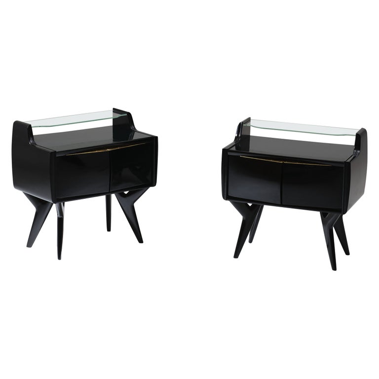 Pair of Bedside Tables in Black Lacquered Wood, Brass and Glass, 1950s For Sale