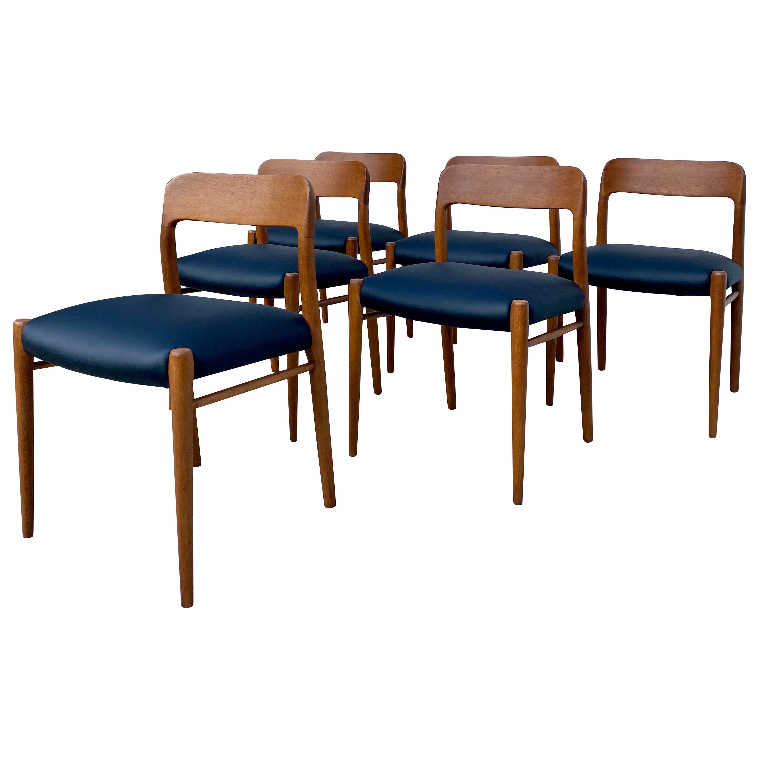 Niels Moller ensemble de six chaises de salle à manger danoises modernes en teck n° 75