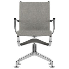 Chaise pivotante à cadre de réunion Alias 437 avec assise grise et cadre en aluminium chromé