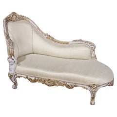 Seltenes bemaltes und vergoldetes Meridian Chaise-Tagesbett mit Putten Cherubs