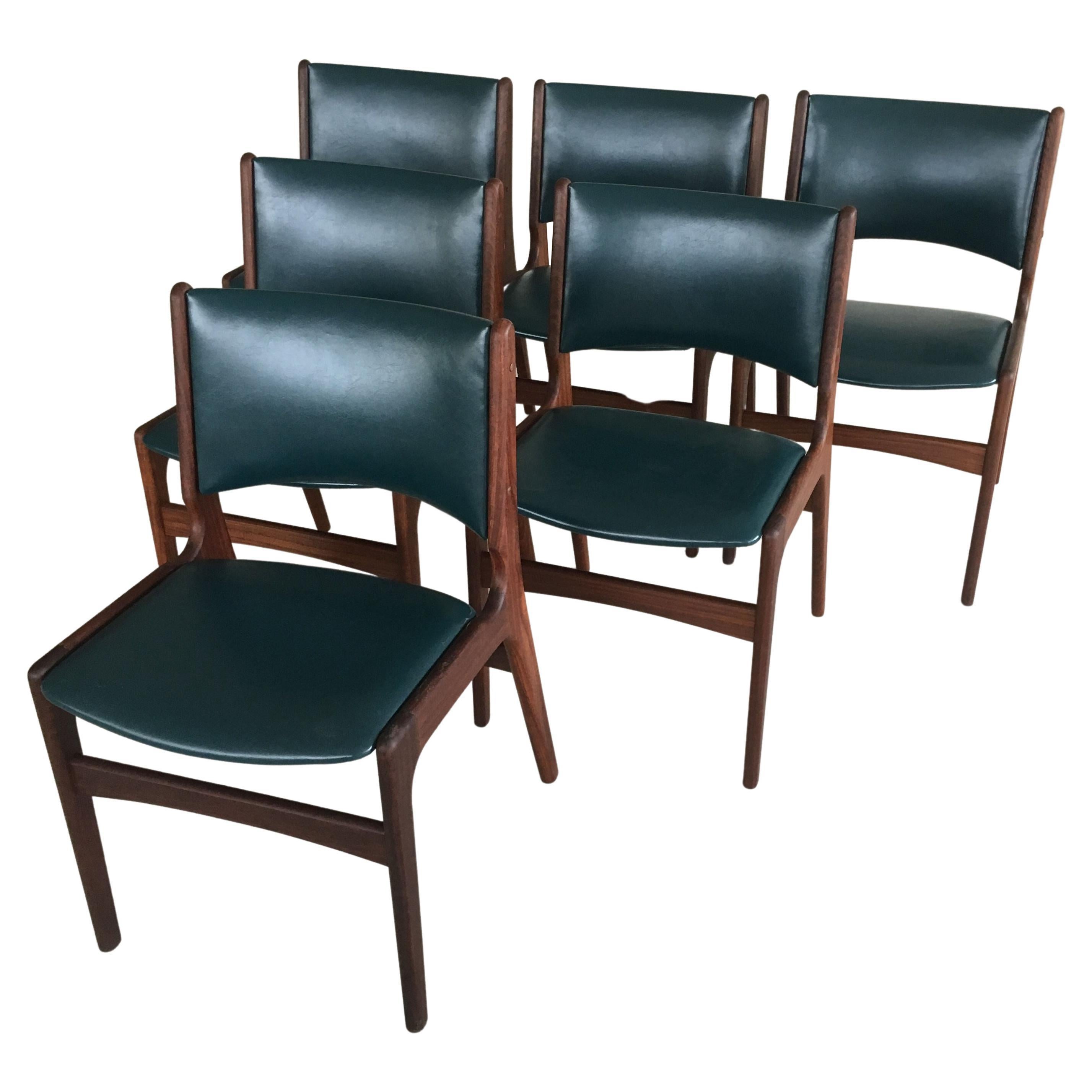 Ensemble de six chaises de salle à manger Erik Buch restaurées en teck massif, tapissées sur mesure