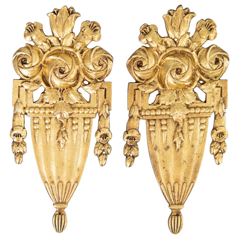 Pair of Art Deco French Gilt Bronze Roses Wall Swags Ornaments