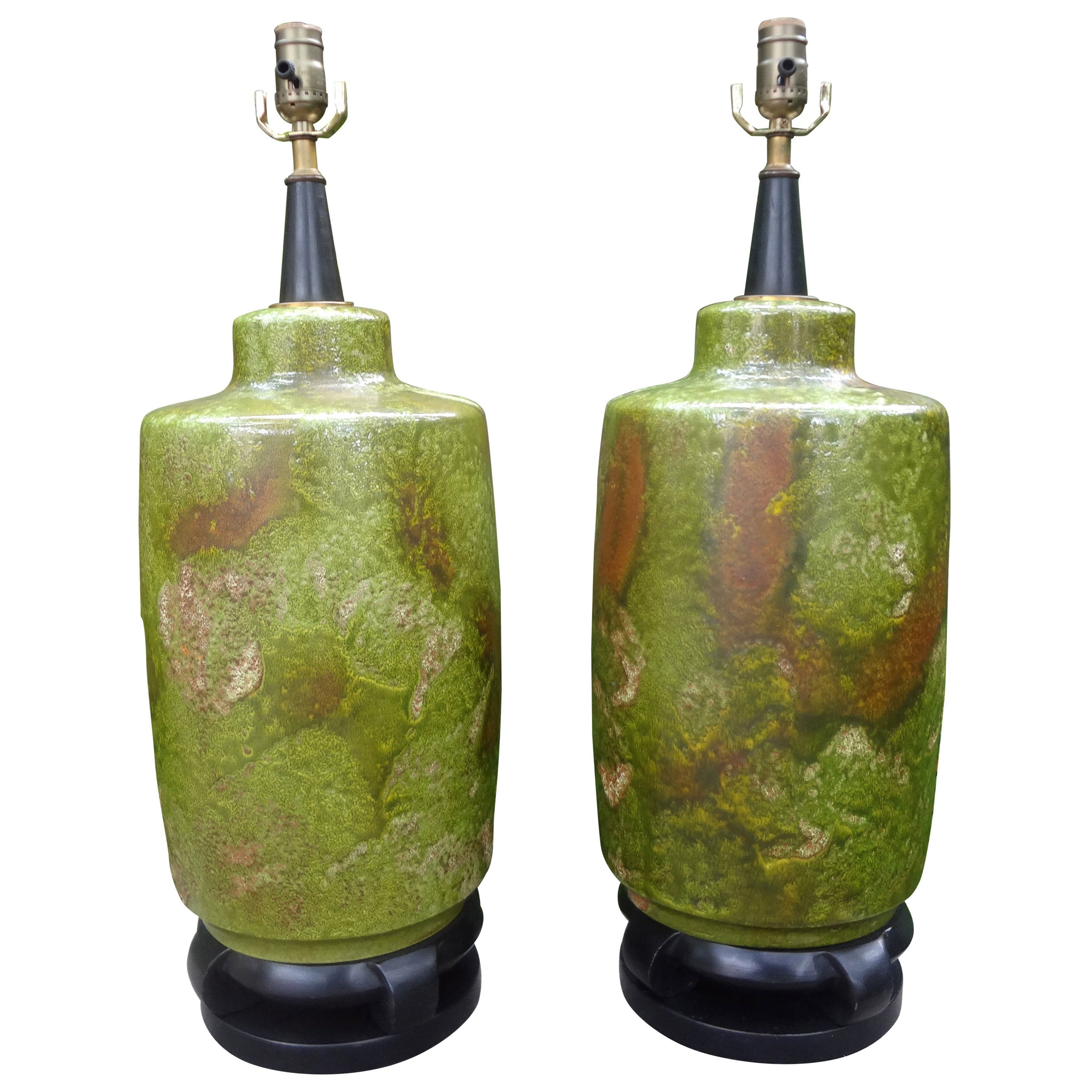 Pair of Hollywood Regency Lamps Attributed to James Mont For Sale