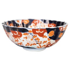 19th Century Japanese Imari Scalloped Punch Bowl Centerpiece