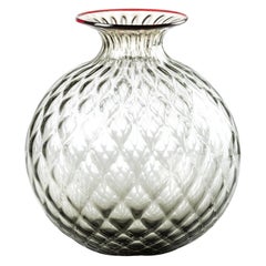 Grand vase en verre Monofiori Balloton gris/rouge du 21e siècle par Venini