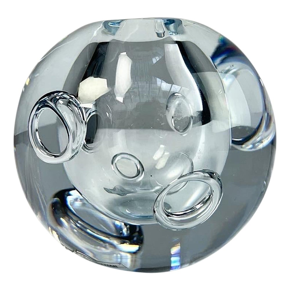 Asta Strmberg Vase boule en cristal bulle Strmbergshyttan Sude, 1960s en vente