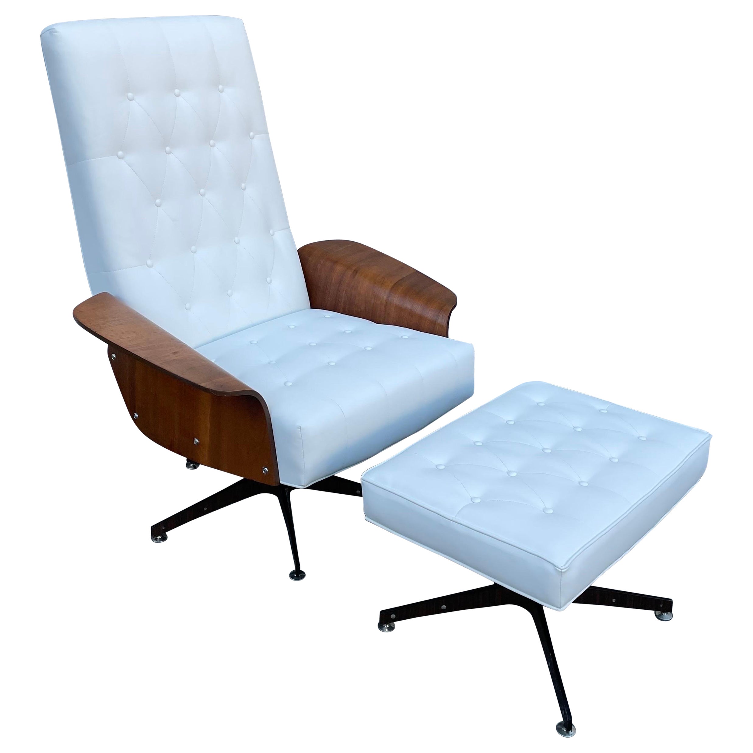 Mid Century Modern George Mulhauser Lounge Chair & Ottoman in White Faux Leather For Sale