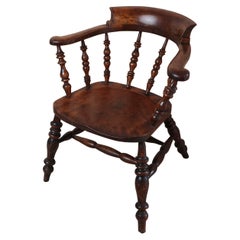Chaise de capitaine antique en frêne et orme, Angleterre, 19ème siècle
