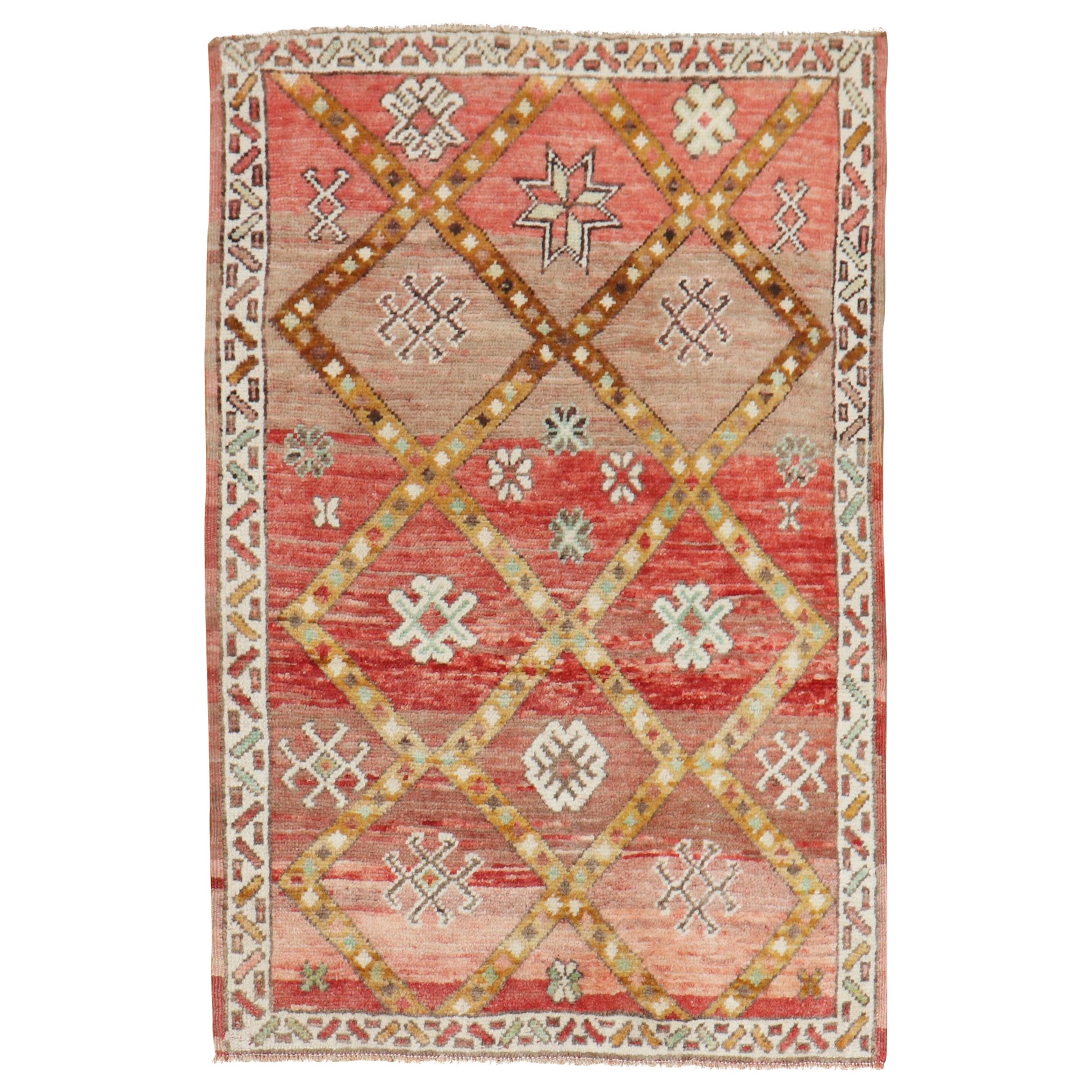 Marokkanischer Vintage-Teppich in Schachtelgröße im Angebot