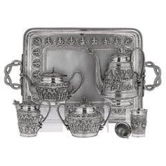 Service à thé indien du 20ème siècle en argent massif de style Swami, Madras, vers 1900