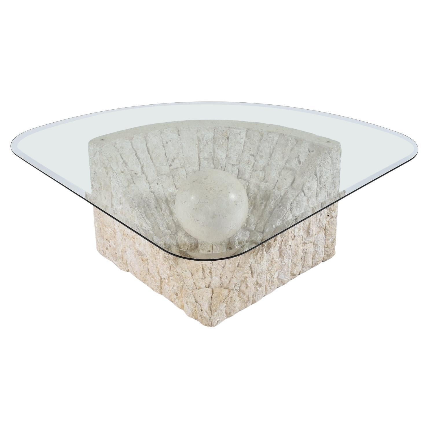 Maitland Smith Style Mactan Tessellated Stone Orb Wedge Kaffee- oder Cocktailtisch