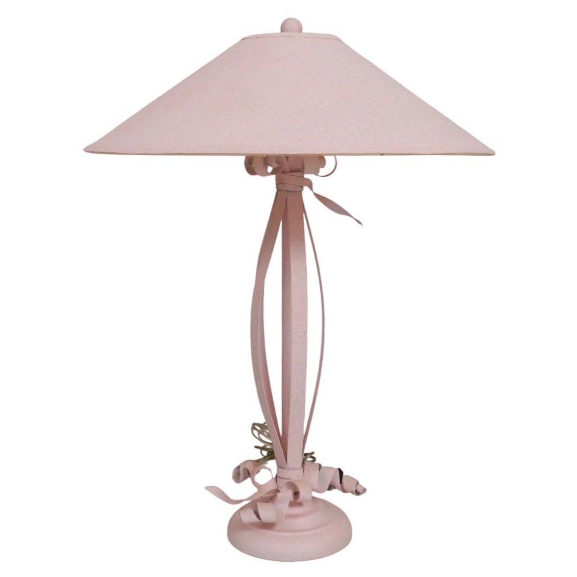 Lampe de table en fer forgé rose