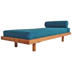L01E Elm and Bouclé Daybed by Pierre Chapo for Chapo S.A