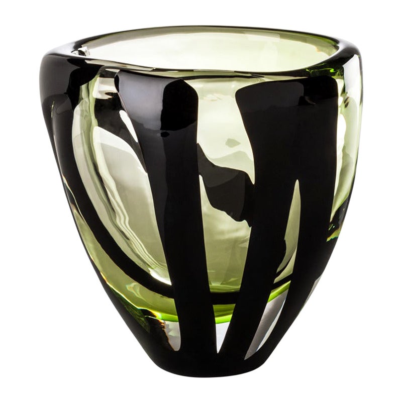 21st Century Black Belt Ovale Small Glass Vase in Black/Crystal/Grass Green For Sale