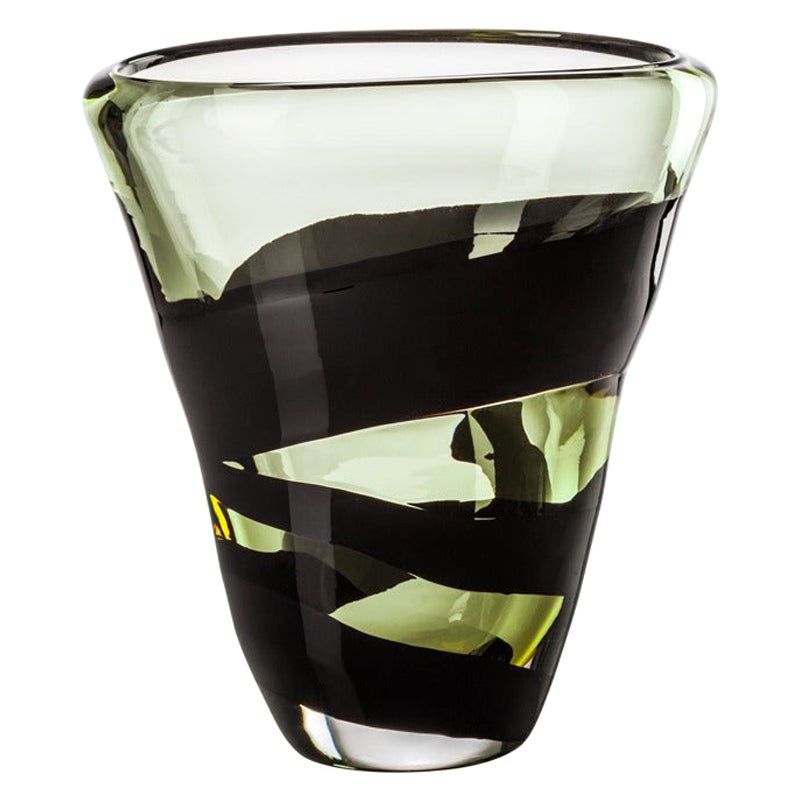 Groe ovale Vase mit schwarzem Grtel aus dem 21. Jahrhundert in Schwarz/Kristall/Grassgrn im Angebot