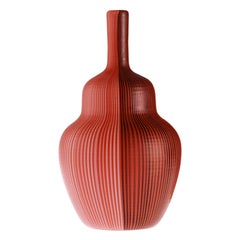 21e siècle Petit vase Tessuti Battuti en corail par Carlo Scarpa