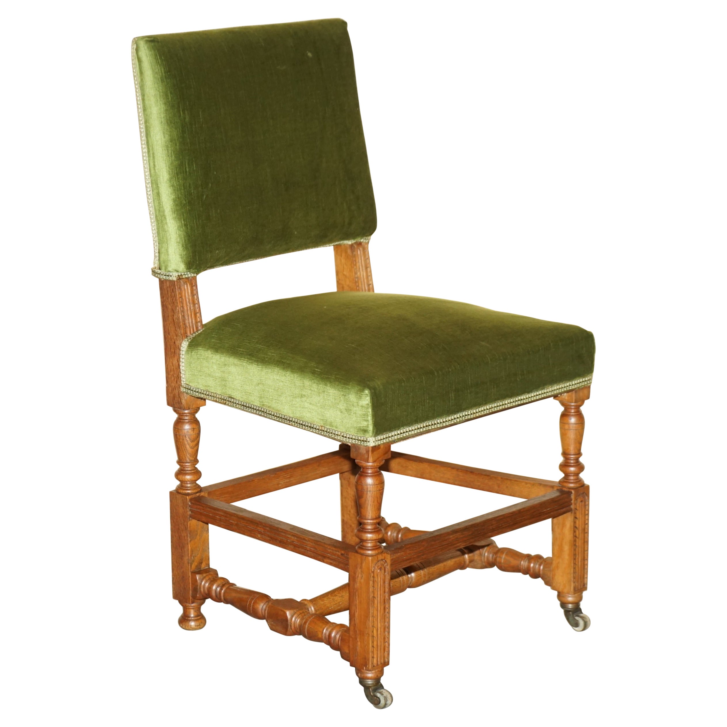 Belle chaise de bureau victorienne originale estampillée Edward & Roberts verte en vente