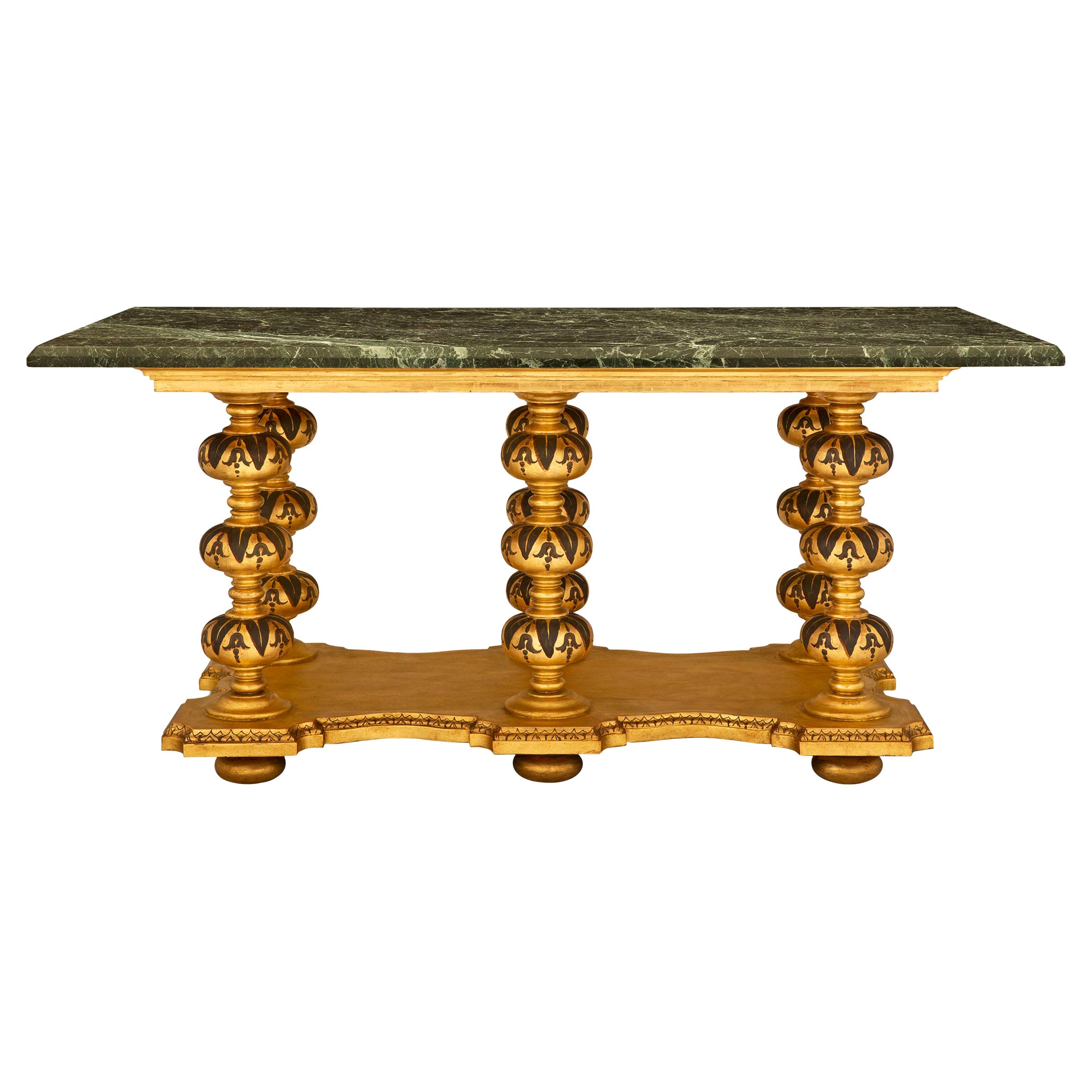 Table centrale baroque italienne du 19ème siècle en bois doré, polychrome et marbre