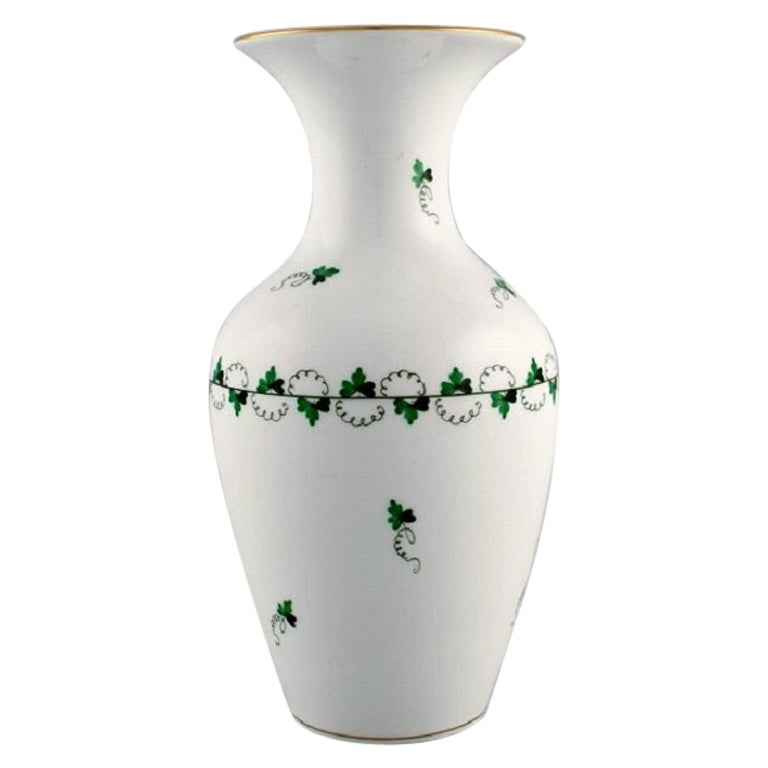Herend Vase in HandPainted Porcelain, Mid20th Century For Sale at 1stDibs
