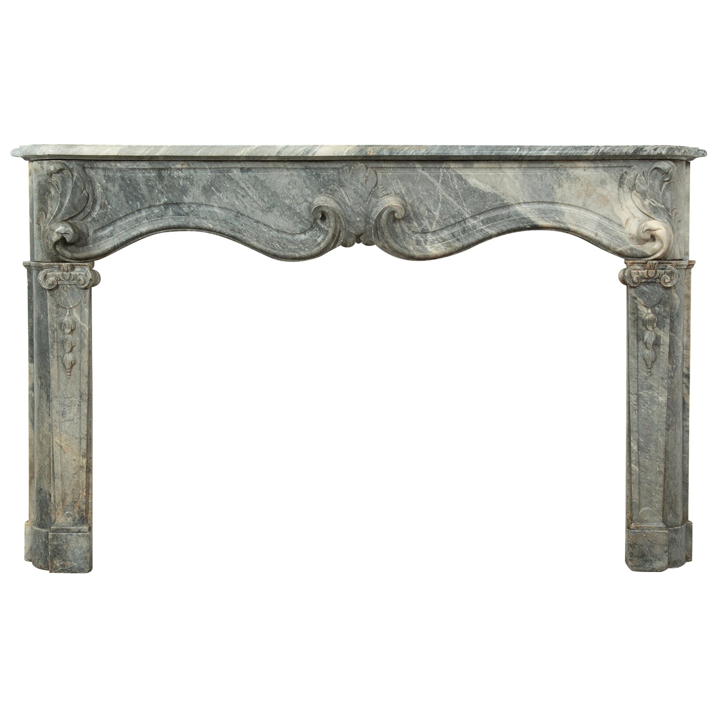 Extraordinair French Louis XIV Fireplace Mantel