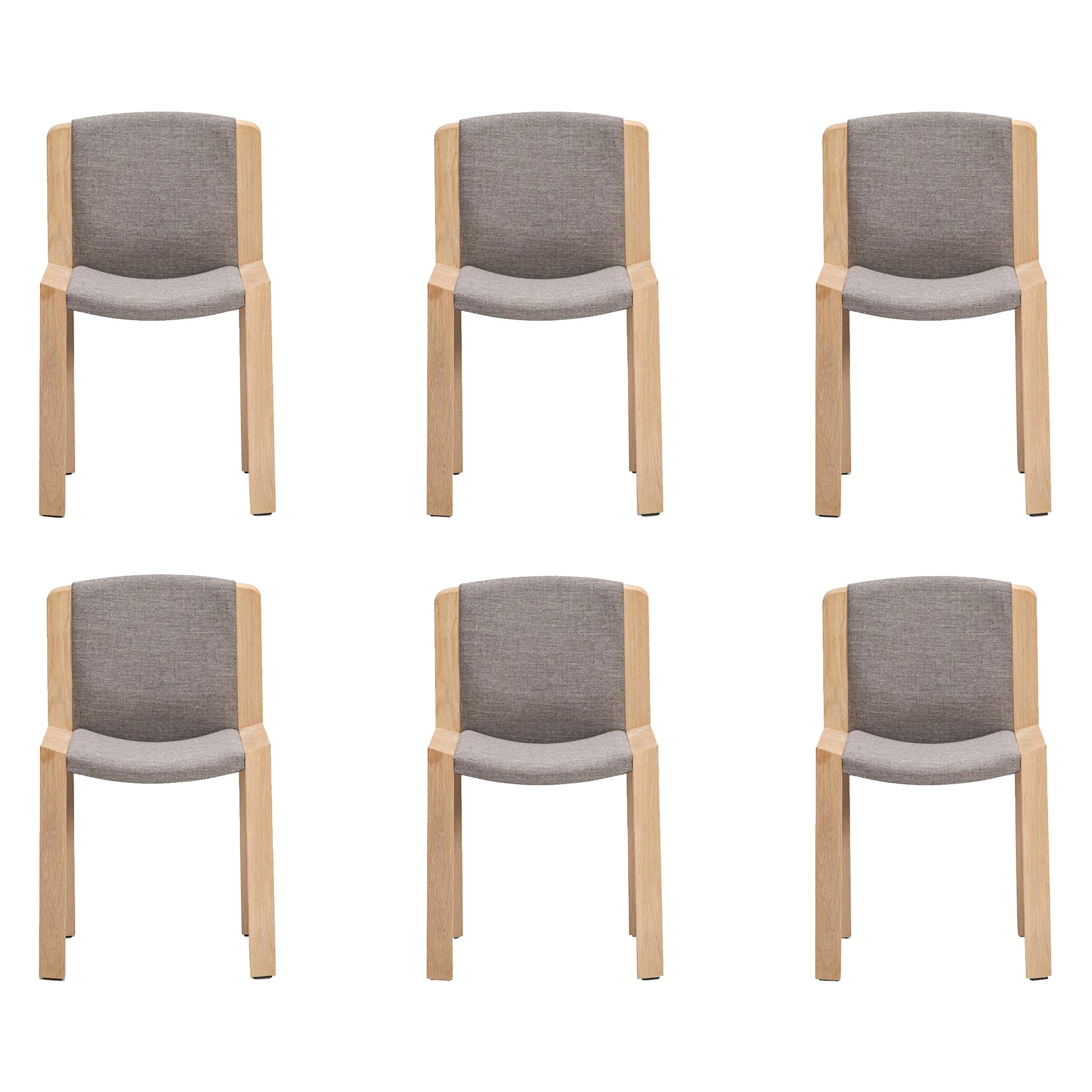 Set aus sechs Joe Colombo-Stühlen „Chair 300“ aus Holz und Kvadrat-Stoff von Karakter