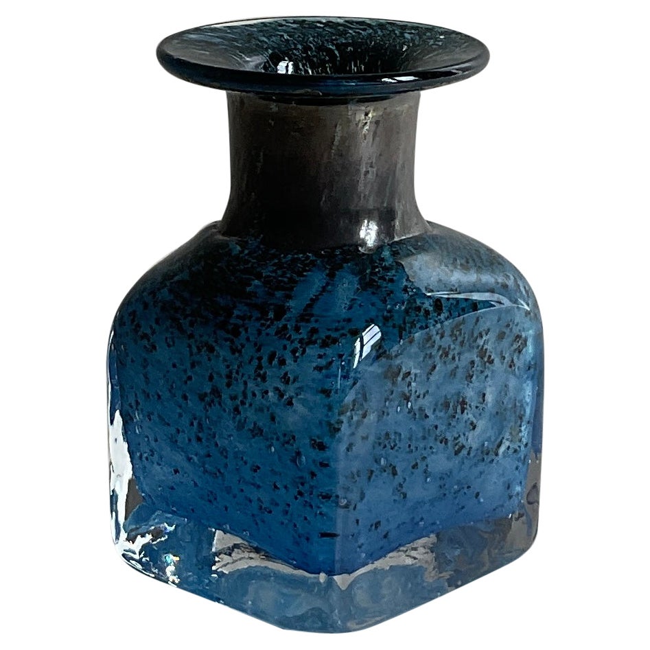 Jarrón con tallo de cristal de Murano firmado Vellini