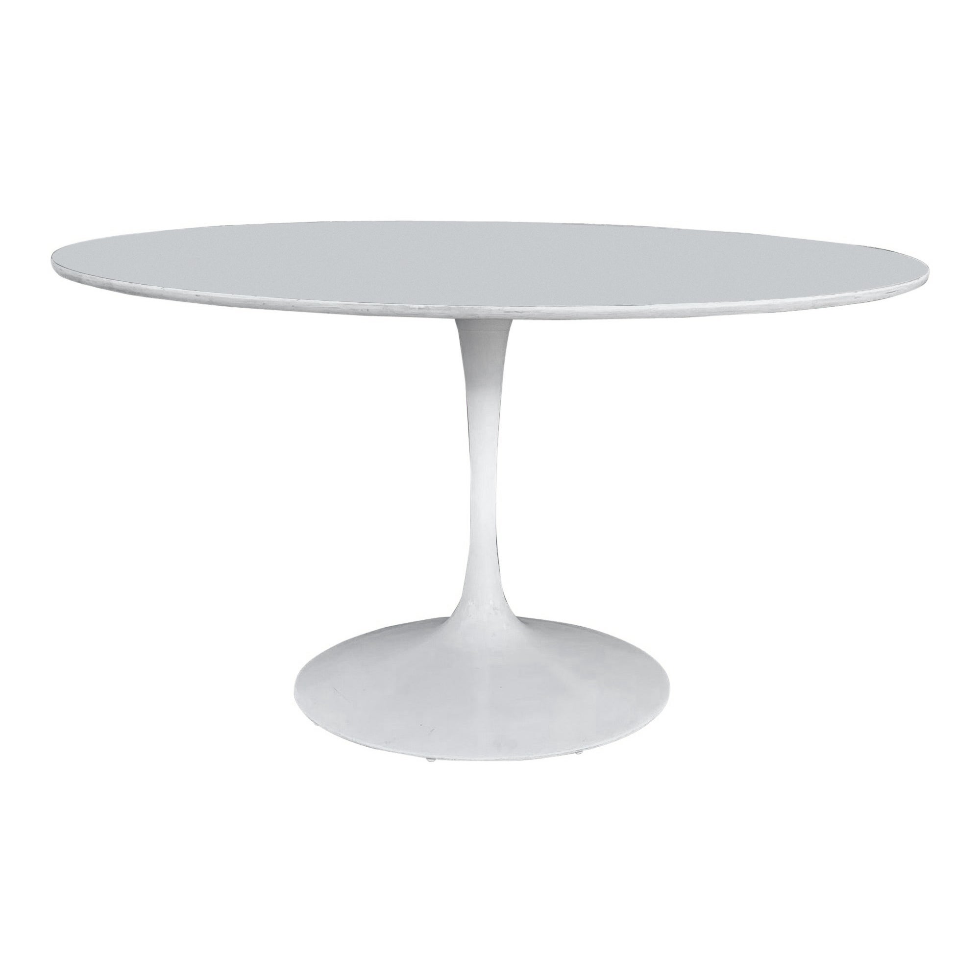 Table de salle à manger en fibre de verre du milieu du siècle d'après Eero Saarinen