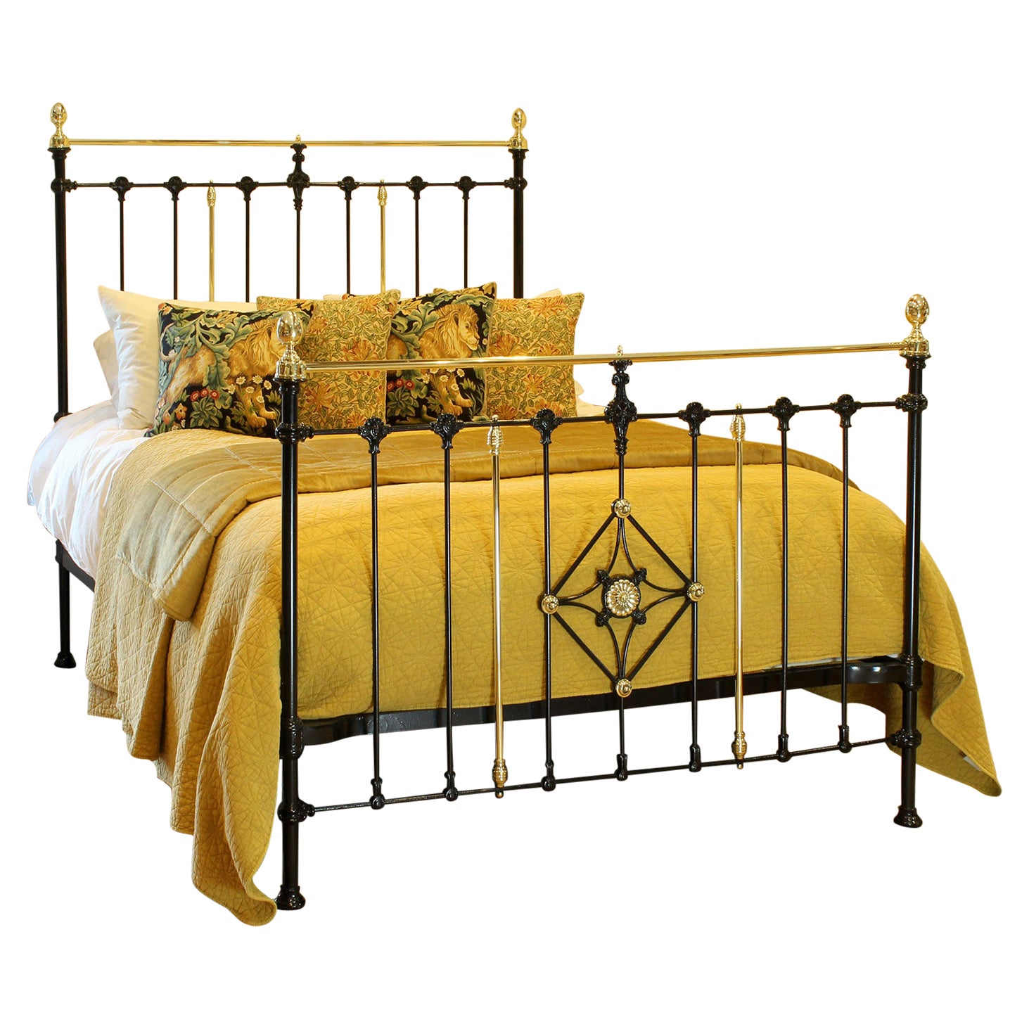 Brass and Iron Antique Bed in Black, Mk266
