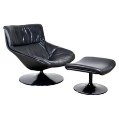 Artifort F522 lounge chair in black leather with ottoman by Geoffrey Harcourt