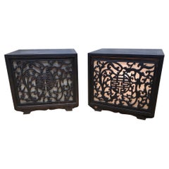 Tavolini decorativi cinesi vintage in olmo intagliato con luce - Coppia